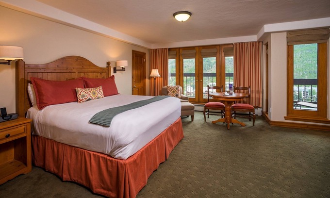 Beaver Creek Apartment | Deluxe Room with Access to Pool, Hot Tubs & Gym