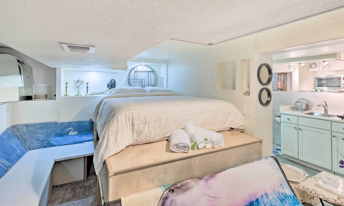 Whittier Apartment | Denver Studio: Walkable to City Park + Dining
