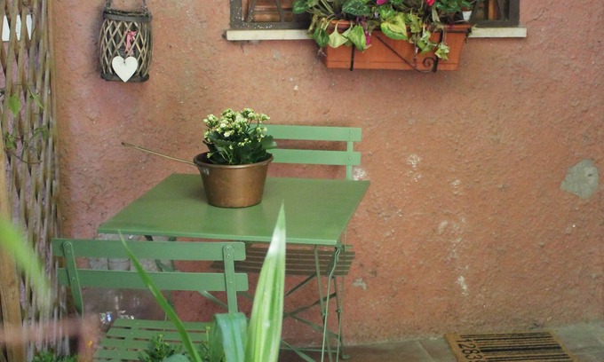 Zona LVI Grottarossa Apartment | Depandance surrounded by the greenery of northern Rome