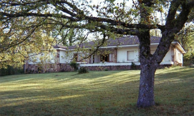 Vilviestre de los Nabos House | Derroñadas . Casa con Enorme Jardín y Tenis