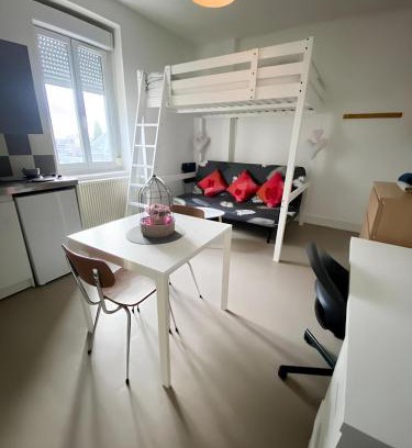 Gare-Jouvenet Apartment | Descamps