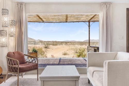 Joshua Tree House | Desert Moon - Serene Desert Views & Design home