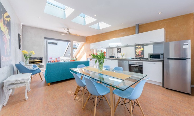 Darlinghurst House | Designer house in quiet street on city doorstep
