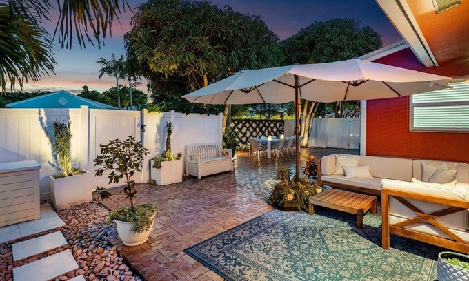 Delray Beach Cottage | Designer's Beach Cottage with an Instagram Adorable Private Porch!