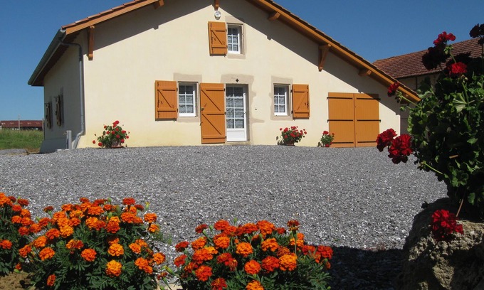 Cassen House | Detached gite near Dax Préchacq les bains, Landes coast. Pets allowed