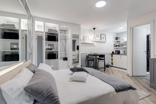 Celio House | Diecipassi dal Colosseo