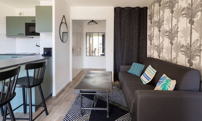 Yves Farge - Le Fleuve Apartment | DIFY Desaugiers - Jean Macé