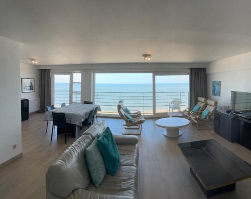 Blankenberge Apartment | DIGUE MER APPARTEMENT PANORAMIQUE BLANKBERGE 3 ch 6 pers 2 SDB WIFI