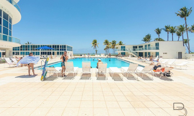 Mid Beach Apartment | Dilo Apartments