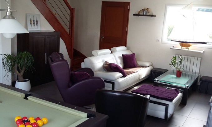 Dinard House | DINARD VACATION HOME SLEEPS 12