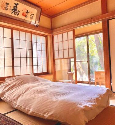 Ota Ski Chalet | Diplomat House very close to JR Station