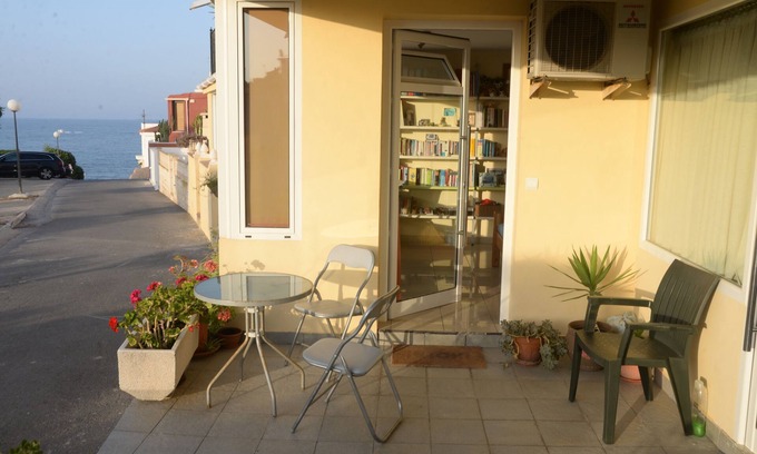 Cabo de las Huertas Apartment | Direct access to natural beaches. Oasis of tranquility.