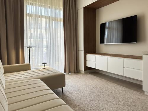 Tashkent Apartment | Direct access to Tashkent CITY MALL, Central Park, Hilton Hotel, Chorsu Bazaar!