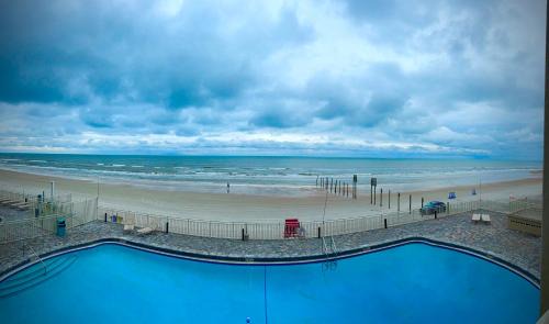 Daytona Beach Apartment | Direct Oceanfront Coastal Bliss