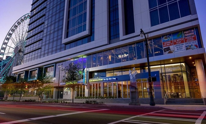 Fairlie-Poplar Historic District Resort | Discover Big City Adventure at Wyndham Atlanta - Studio Deluxe