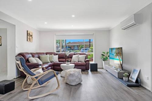Mount Annan House | Discover Mount Annan Spacious 6-BR House