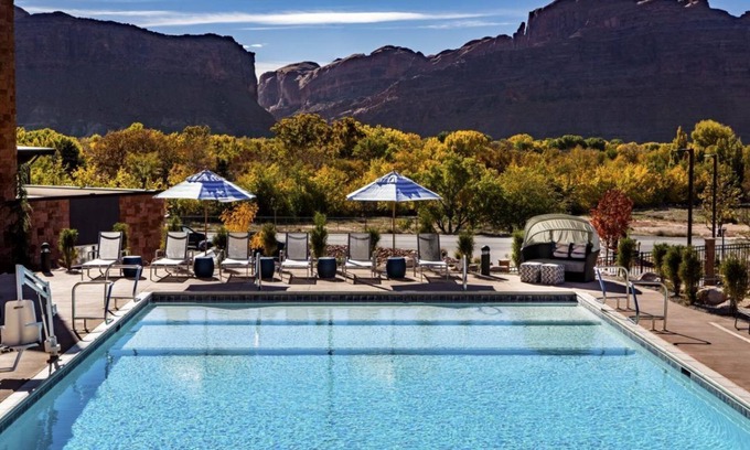 Moab House | Discover the Exceptional Close to Valley Shopping, Free Parking!
