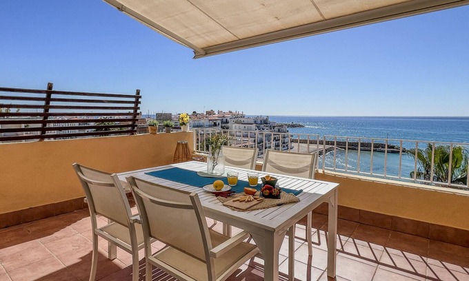 El Roc de Sant Gaieta Apartment | Disfruta de vistas impresionantes en primera línea