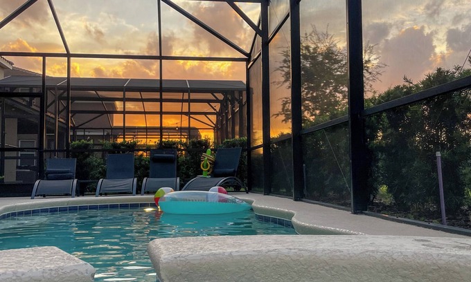 Sunridge Woods Villa | Disney Area Luxury Villa · Private Heated Pool, Jacuzzi & Spa · Solterra Resort