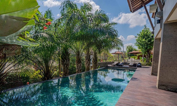 Batu Bolong House | djabu Echo Beach Hotel