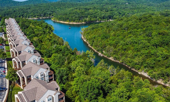Indian Point Condo | Dog-Friendly Condo with Shared Pool, Washer/Dryer, and Central AC