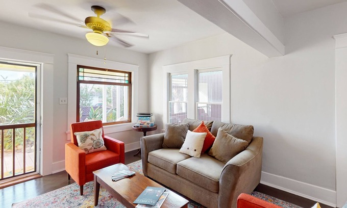 University Heights House | Dog-friendly home in University Heights with private backyard & W/D