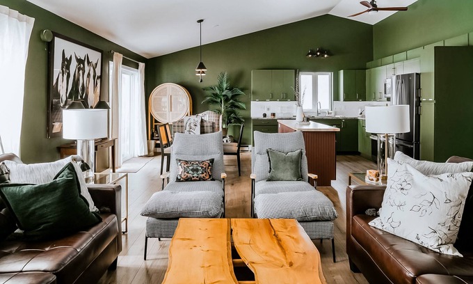 Bozeman House | Dog-friendly home with a game room, washer/dryer, grill, and full kitchen