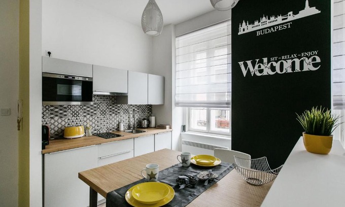 Jozsefvaros Apartment | Dohany 3 Synagogue Apartment