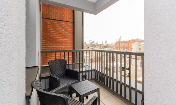 Mlyniska Apartment | Doki Studio Montownia byGrand Apartments