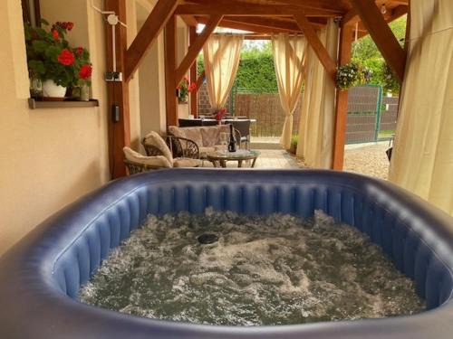 Rzyki Apartment | Dom Wakacyjny Gajówka z ogrodem i jacuzzi do stoku 2km