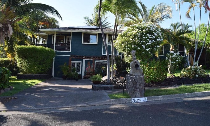 Kailua-Kona House | Don`t miss out on This Amazing Home for your vacation.