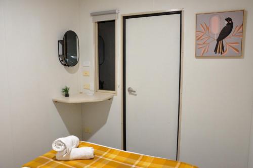 Wilga Apartment | DONN4254S2 - Wilga Farm Stay - Shearer's Shack Camping - double