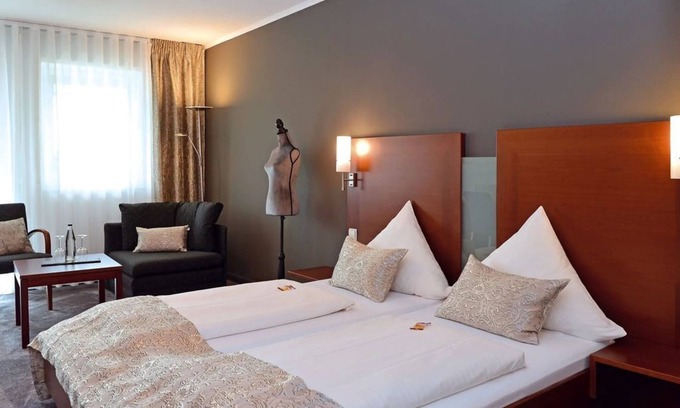 Pleisweiler-Oberhofen House | Doppelzimmer Dusche/wc Kat.1 - Landhotel Hauer