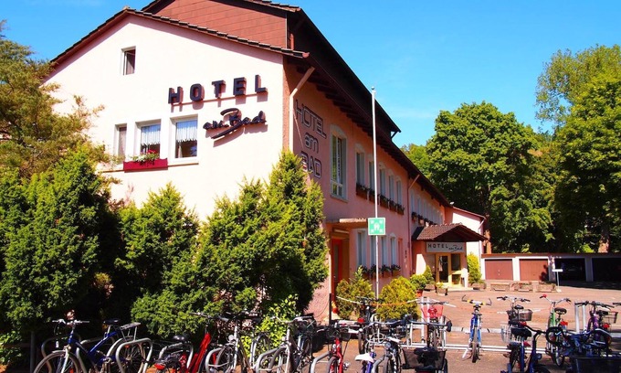 Tuebingen Apartment | Doppelzimmer mit Dusche und WC