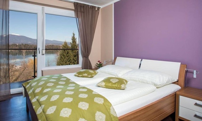Finkenstein am Faaker See House | Doppelzimmer Seeblick mit Balkon - Faaker See Inn Hotel