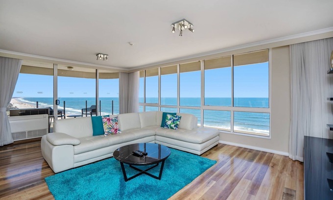 Surfers Paradise Hotel | Dorchester on the Beach