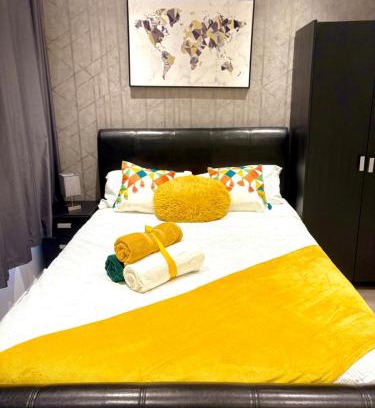 Tea Green Apartment | Double bed studio near airport