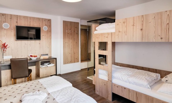 Jerzens House | Double room Deluxe with half board - Hotel Venetblick GmbH