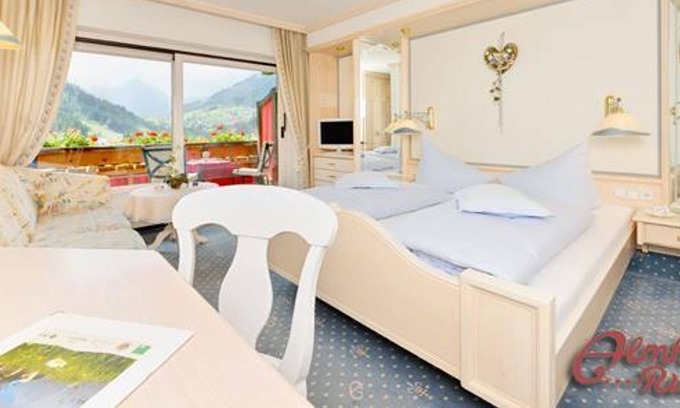 Riezlern House | Double Room - Enzian Ost - Almhof Rupp