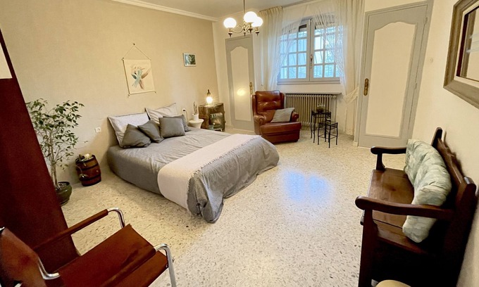 Montferrier-sur-Lez Villa | Double room in atypical place