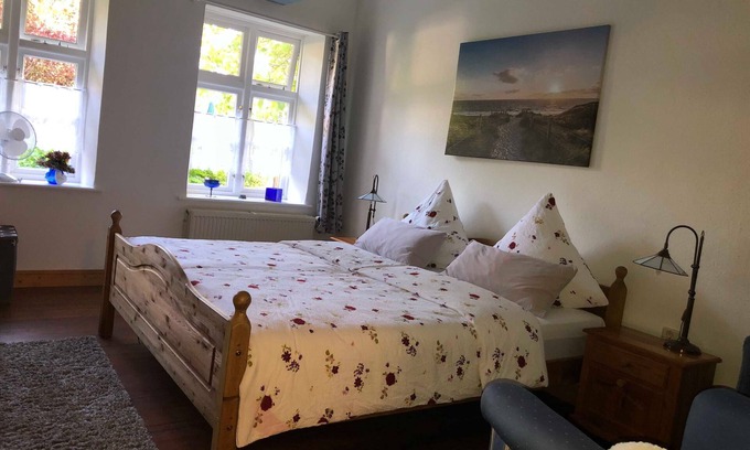 Langenhorn Bed & Breakfast | Double room from 2 nights - Pension - Hotel (garni) ALTES PASTORAT
