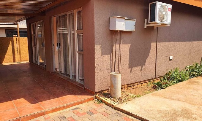 Mahikeng Hotel | Double Room in One of The Select Guesthouses in Mahikeng