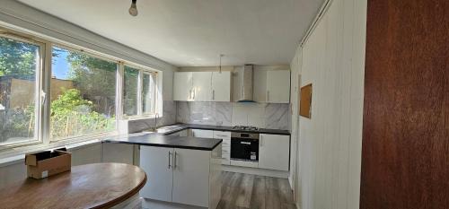 Lambeth House | Double Room in shared Quiet House