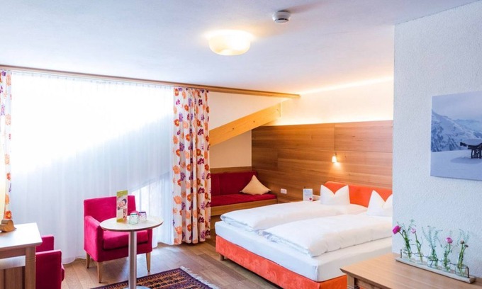 Warth House | Double room Orchidee - Hotel Walserberg