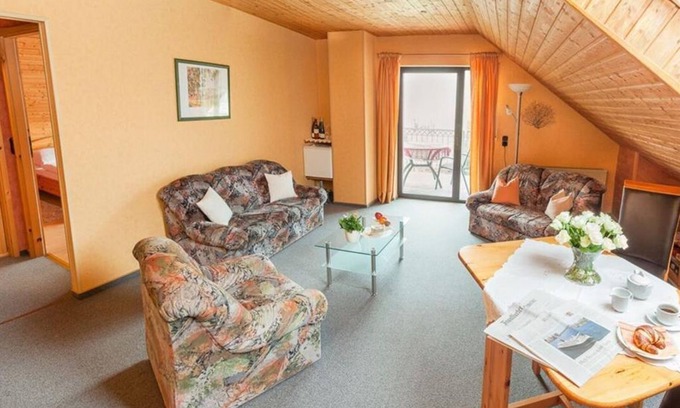 Trittenheim Apartment | Double room Rivaner with separate living room - Ferienweingut Wolfgang Bollig -