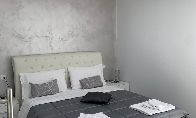 Trento Old Town House | Double room with en suite bathroom