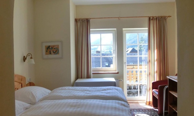 Mauterndorf Apartment | Double room with shower, WC DE LUXE - Hotel Post Mauterndorf OG