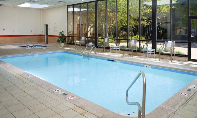 Crosswoods Hotel | DoubleTree by Hilton Columbus/Worthington