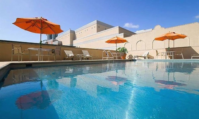 Downtown Memphis Hotel | DoubleTree by Hilton Memphis Downtown