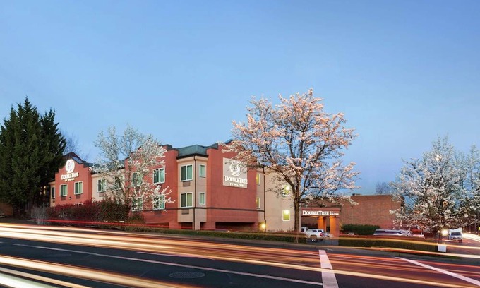 Tigard Hotel | DoubleTree by Hilton Hotel Portland - Tigard